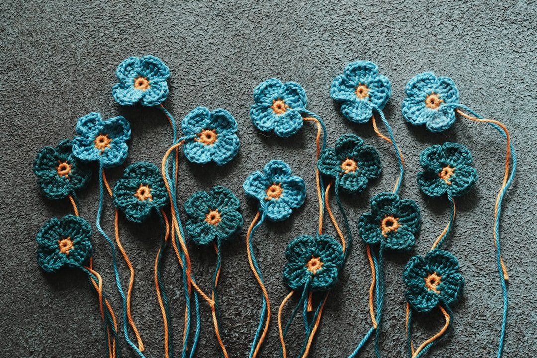 Easy crochet flower pattern with handmade crochet petals