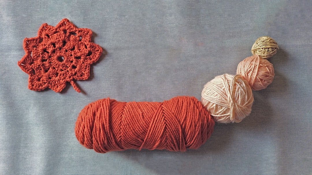 Easy crochet leaf pattern for beginners