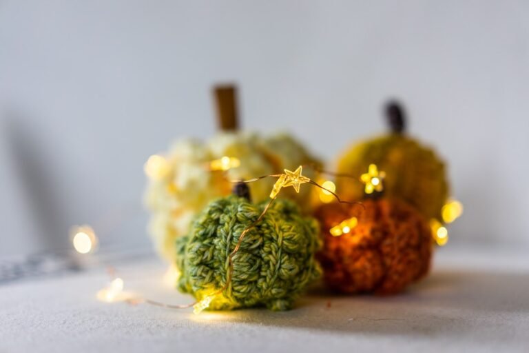 Easy crochet pumpkin pattern for fall