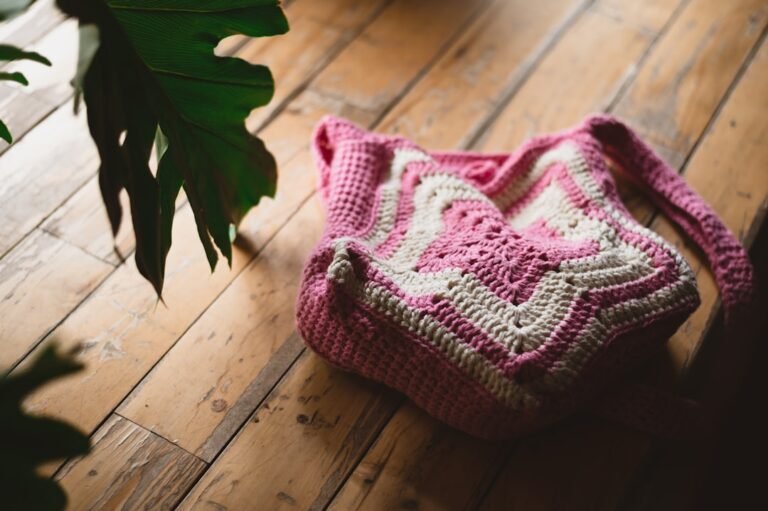 Easy crochet tote bag for beginners