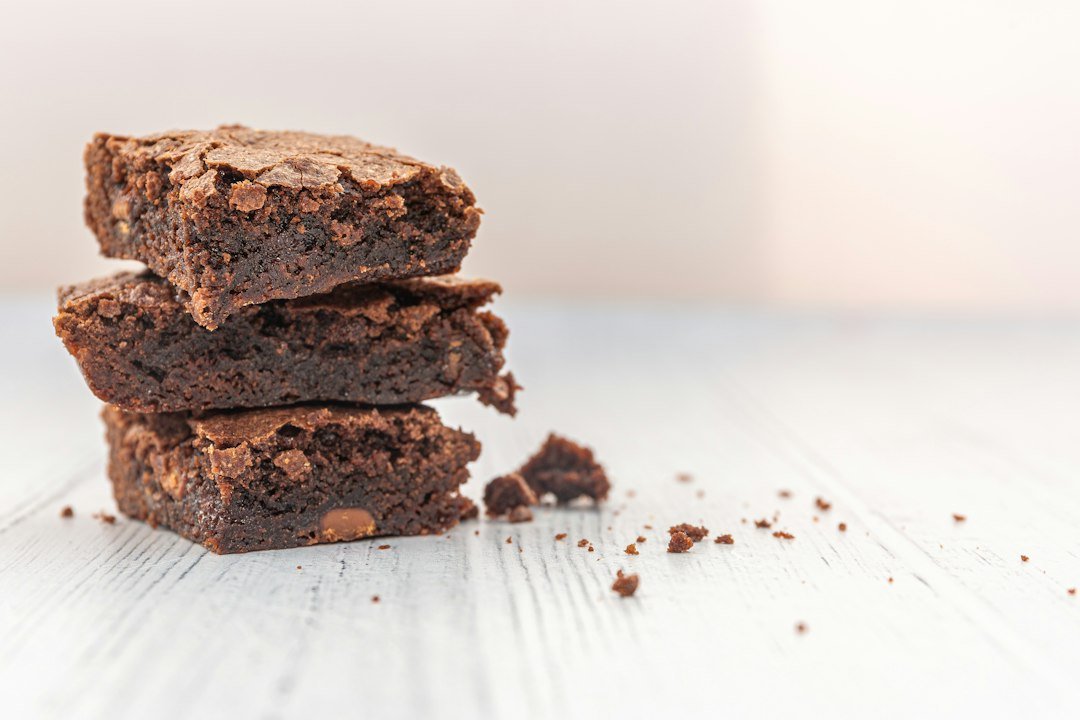 Easy fudgy brownies with a rich chocolate center